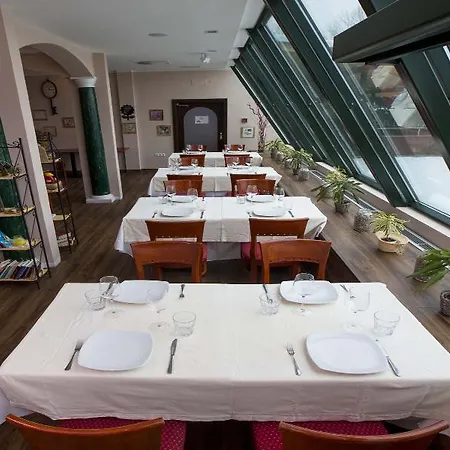 Hotel Medno מלון