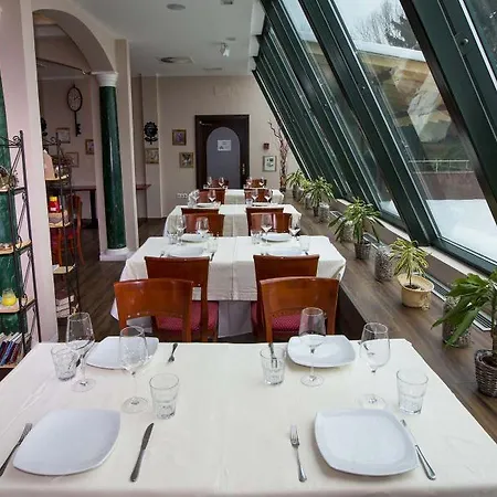 Hotel Medno فندق 3*