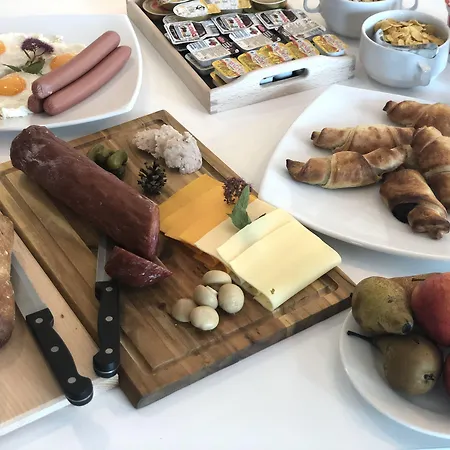 Hotel Medno فندق 3*