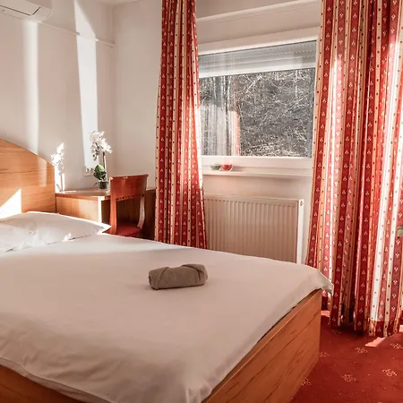 Hotel Medno فندق