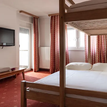 Hotel Medno מלון 3*